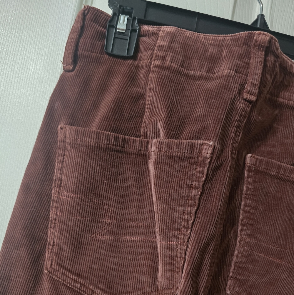 American Eagle Super High Rise Rusty Red Corduroy Flare Pants, Size 4, EUC! - Picture 10 of 13